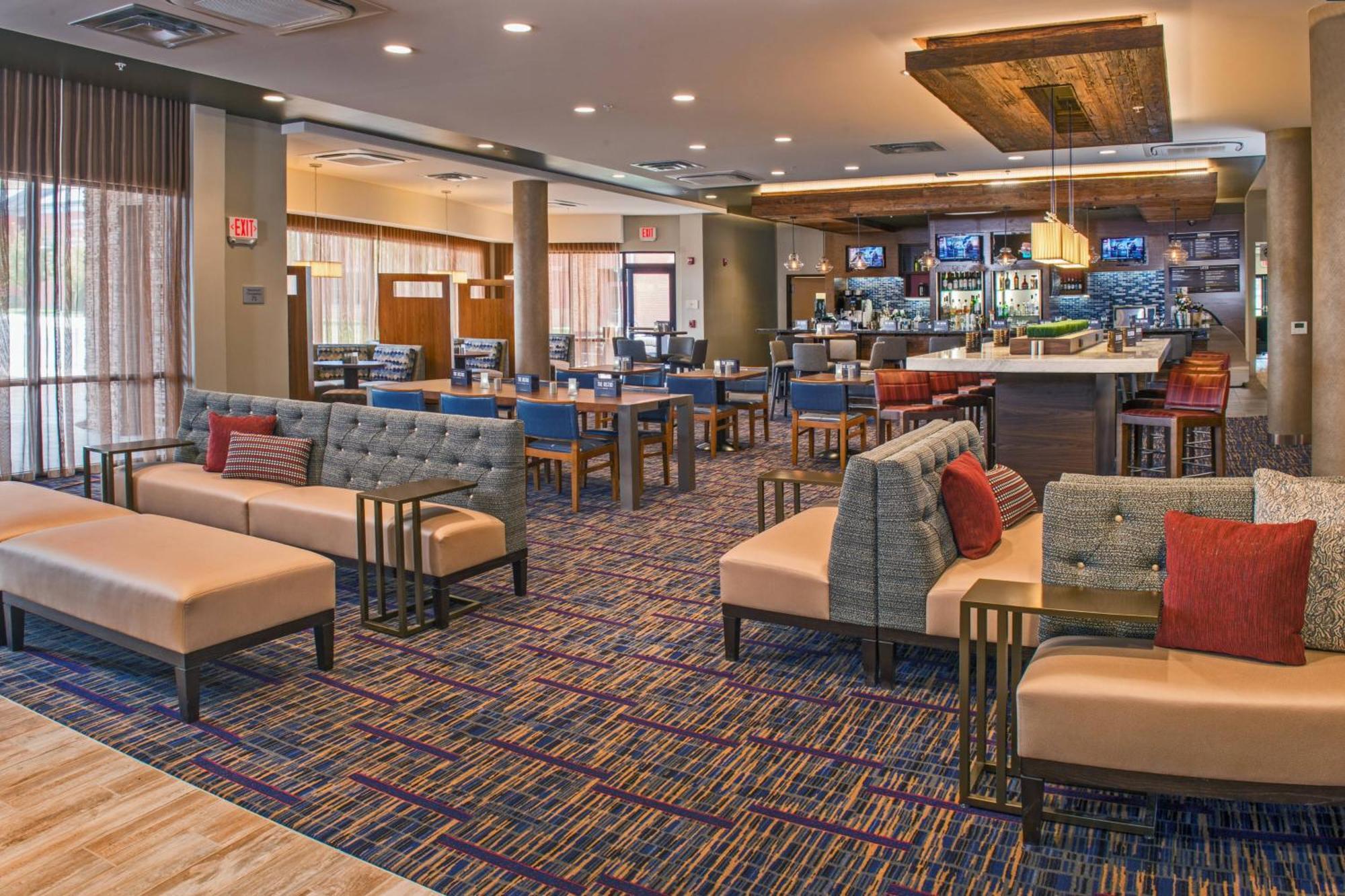 Courtyard By Marriott Shippensburg Hotel Exterior photo
