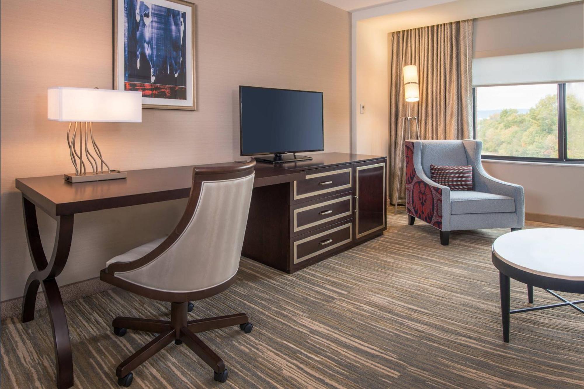Courtyard By Marriott Shippensburg Hotel Exterior photo