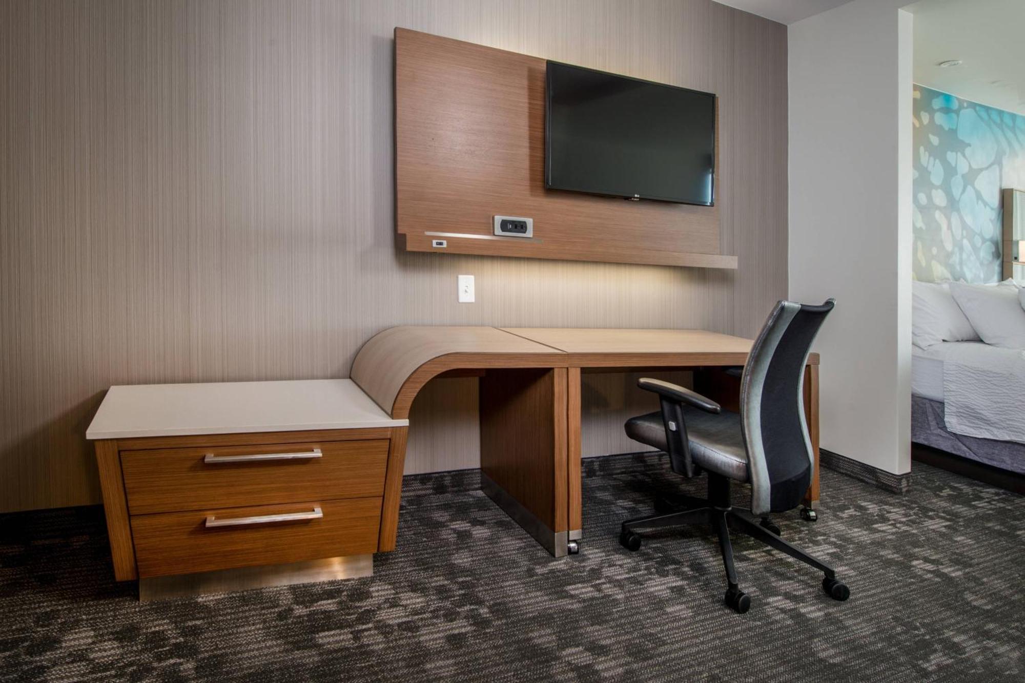 Courtyard By Marriott Shippensburg Hotel Exterior photo